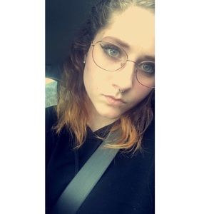 Meet your Posher, Riley